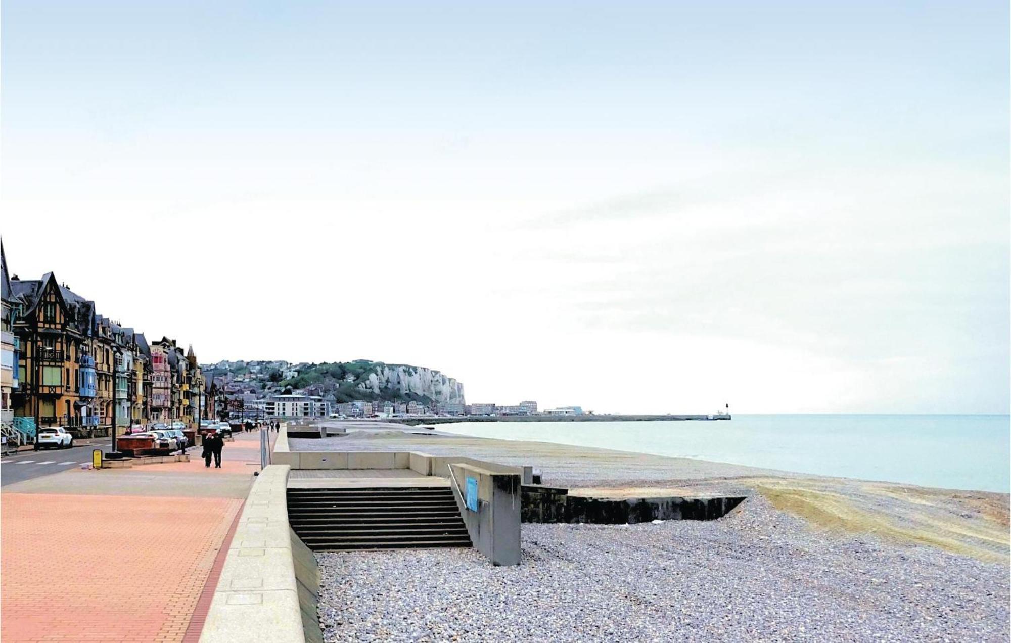 2 Bedroom Awesome Apartment In Mers-Les-Bains Extérieur photo